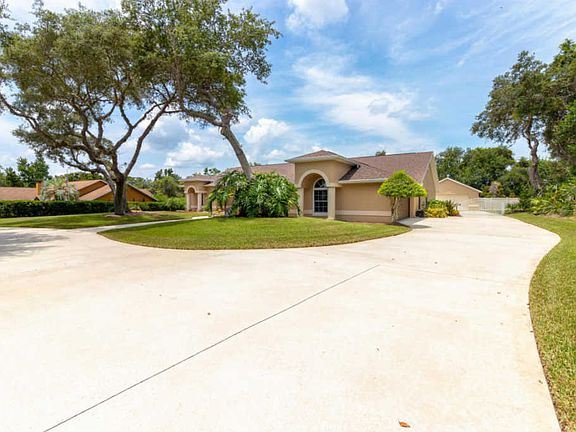5th image of 5824 Spruce Creek Woods Dr