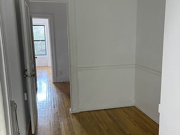 2nd image of 414 W 42nd St APT 33