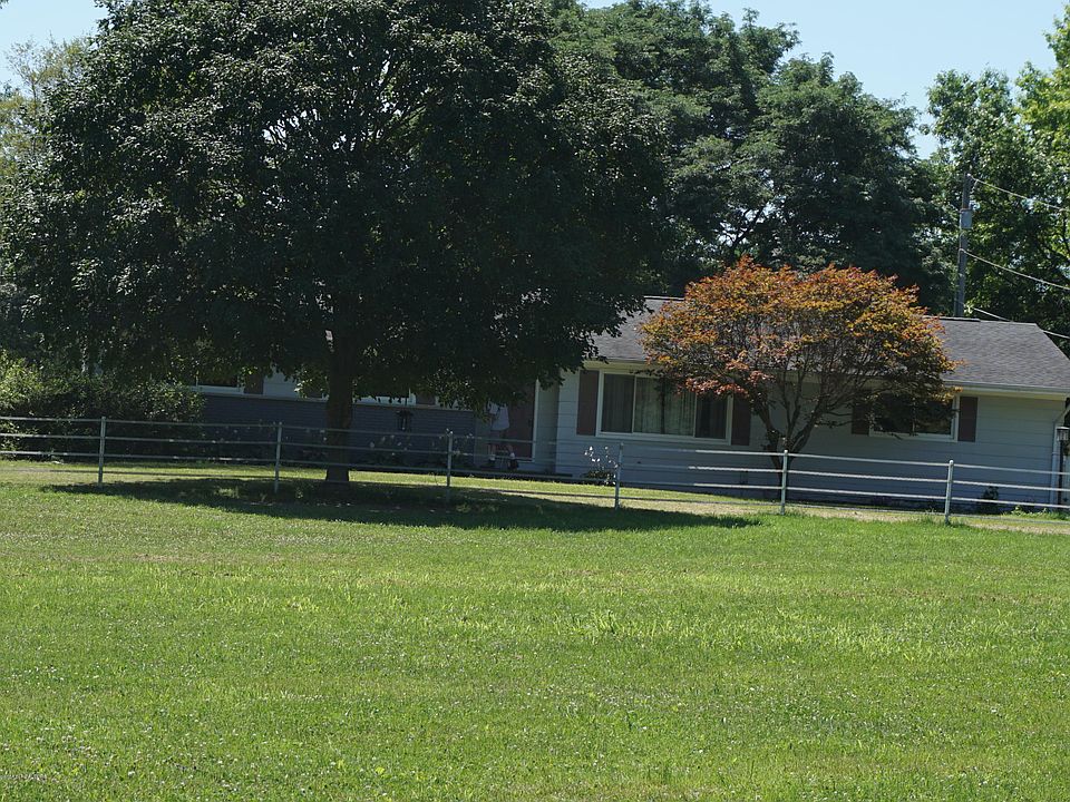 2nd image of 760 Linn Rd