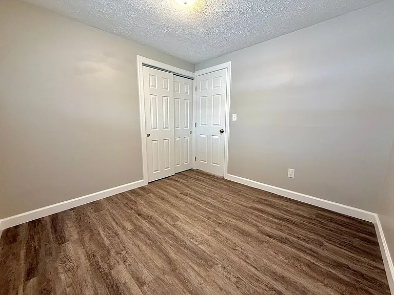 309 Lesher Dr — Photo 14