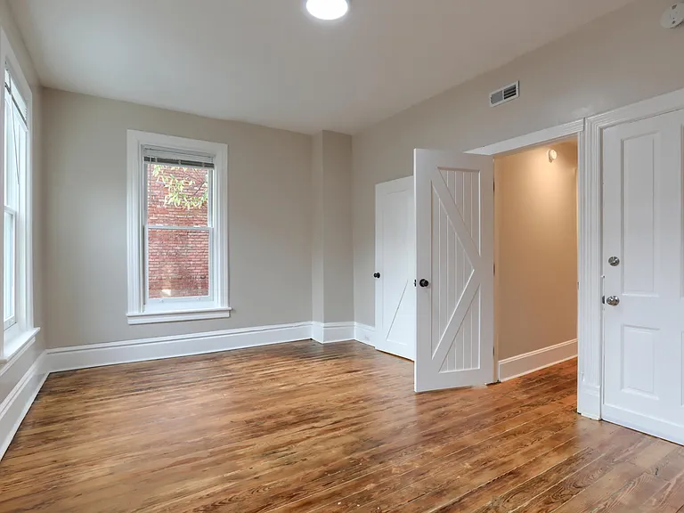 1526 Green St #2 — Photo 18