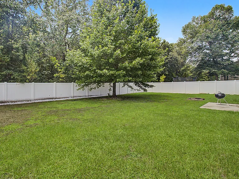 1221 Peacock Trl — Photo 24