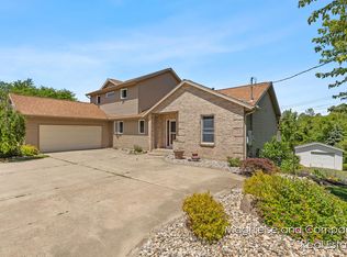 1507 146th Ave, Dorr, MI 49323