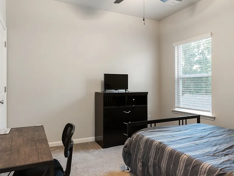 1289 Towne Square Ct — Photo 21