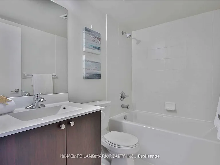 181 Village Green Sq #2819 — Photo 12