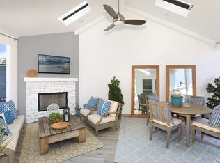 425 1/2 Fernleaf Ave, Corona Del Mar, CA 92625