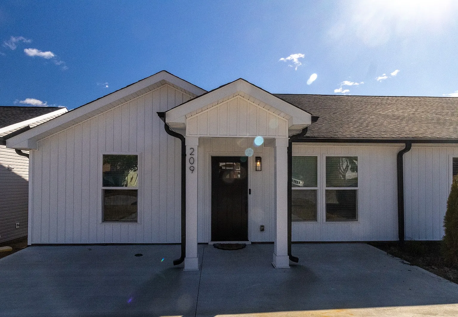 Lovely Duplex in Simpsonville — Photo 1