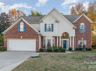 419 Matthews Estates Rd, Matthews, NC 28105