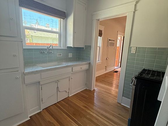 5th image of 2025 Addison Way #2027-1/2