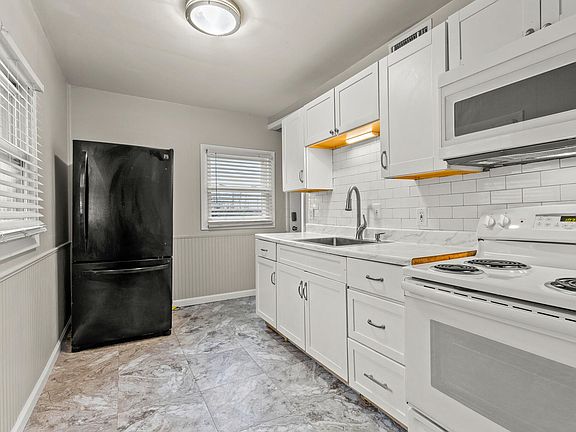 5th image of 3228 E 12th Ave
