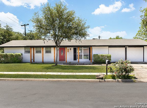 3rd image of 902 Mount Kisco Dr