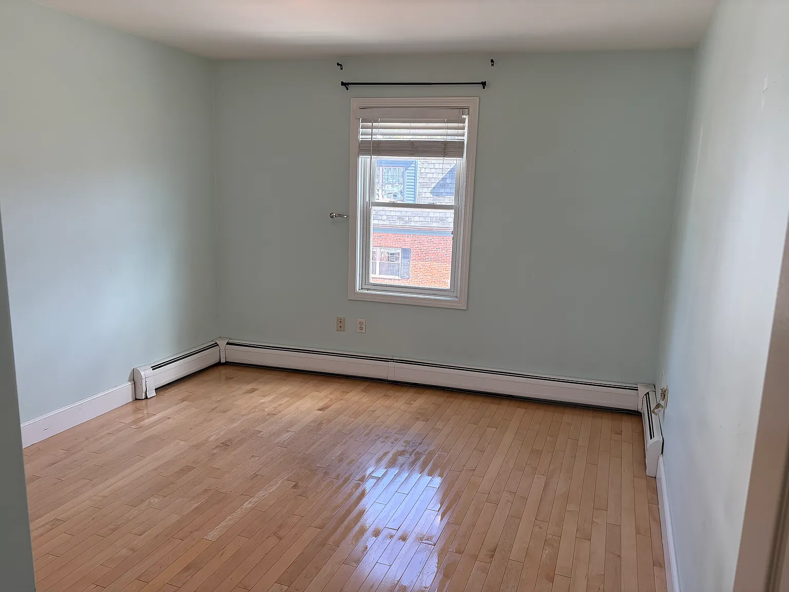 184 Bunker Hill St — Photo 3
