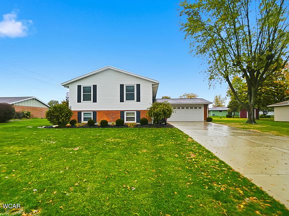 3rd image of 808 Aster Dr