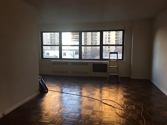 Rented by Peter Meskouris LREB | media 7