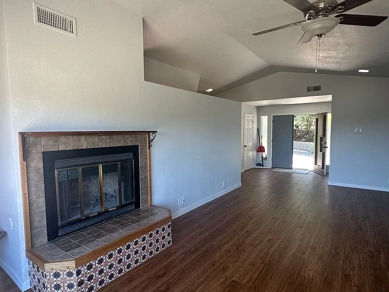 744 N Trigo Ln — Photo 9