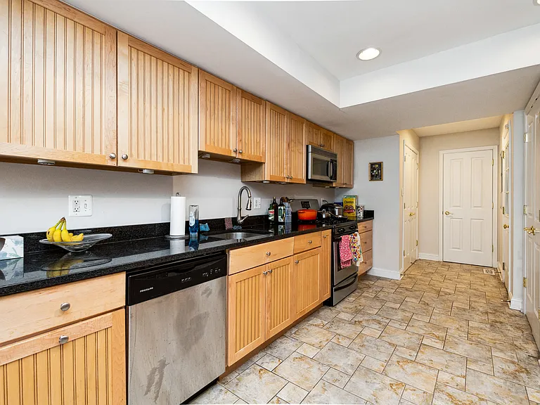 409 S Duncan St — Photo 9