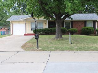 2565 Dresden Dr, Florissant, MO