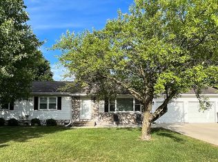 20 Owlcreek Ln, Fisher, IL