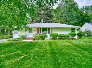 39 Alaimo Dr, Rochester, NY 14625