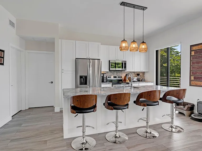 273 W Seaview Dr — Photo 10