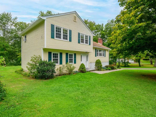 6 Joan Drive, Newtown, CT 06470