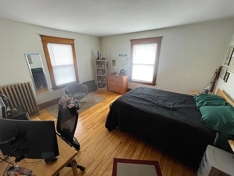1607-1609 Van Buren Ave — Photo 6