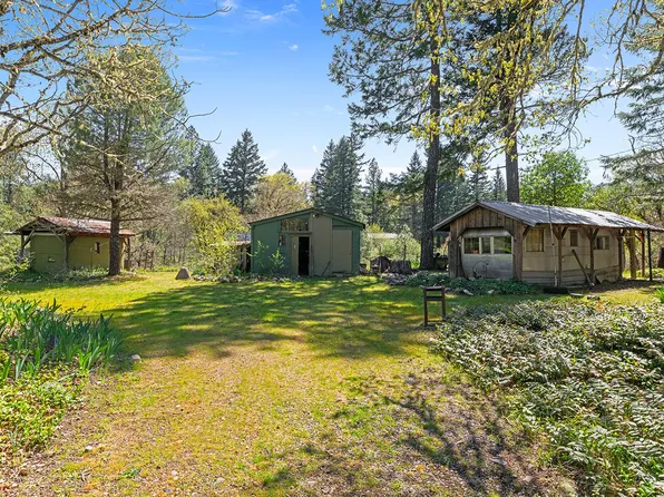 189 Finch Rd, Kerby, OR 97531