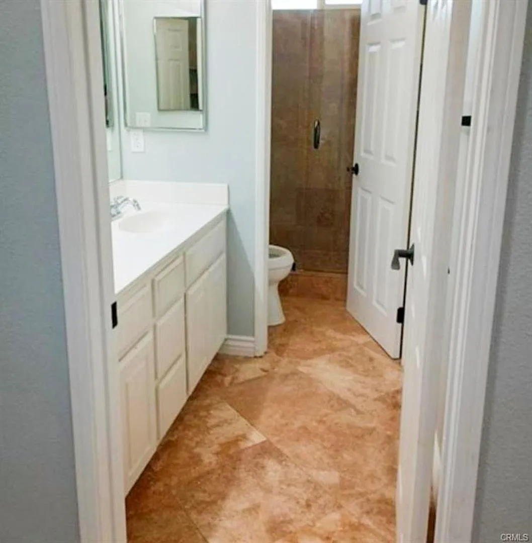 Room for rent - All Utilities and full house Access - Pool Home. — Photo 4