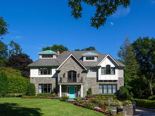 7 Pine Drive, Great Neck, NY 11021