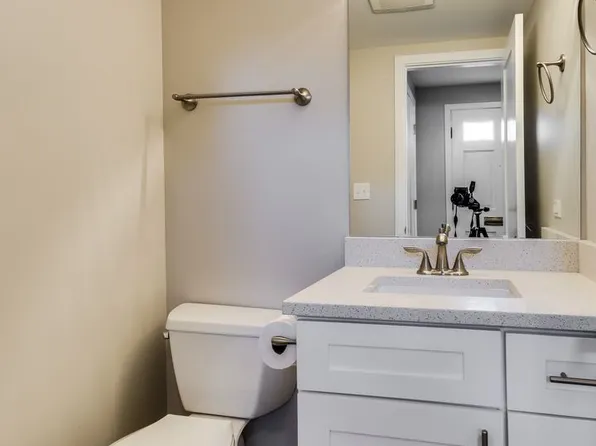 The Trevian Townhomes (Park), 601 Park Ave #601R, Wilmette, IL 60091