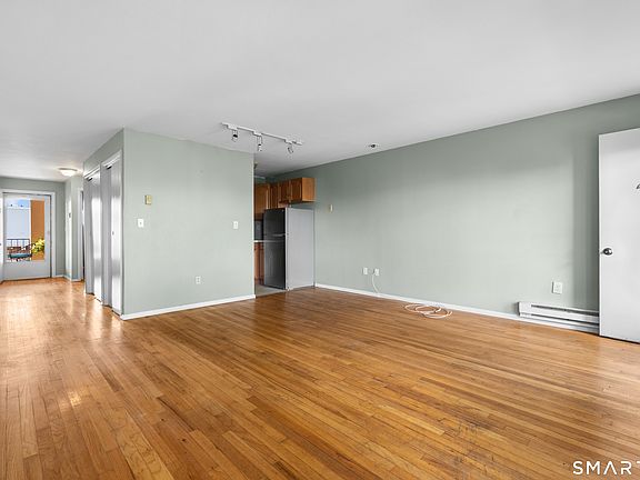 3rd image of 275 West Walk #275