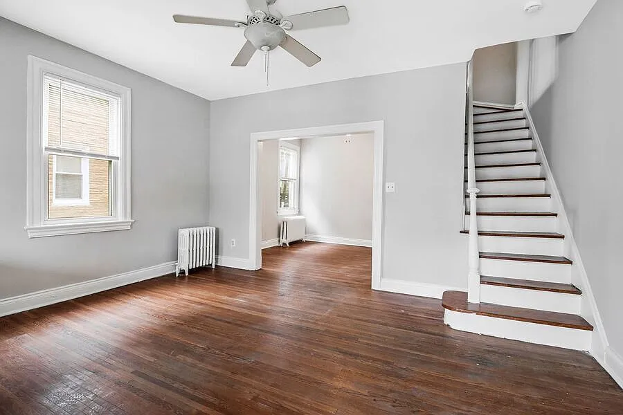 Charming 3BR Manor Park Home with Finished Basement & Spacious Living Areas — Photo 4