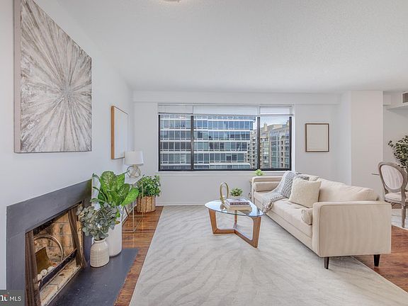 4th image of 3 Washington Cir NW APT 804