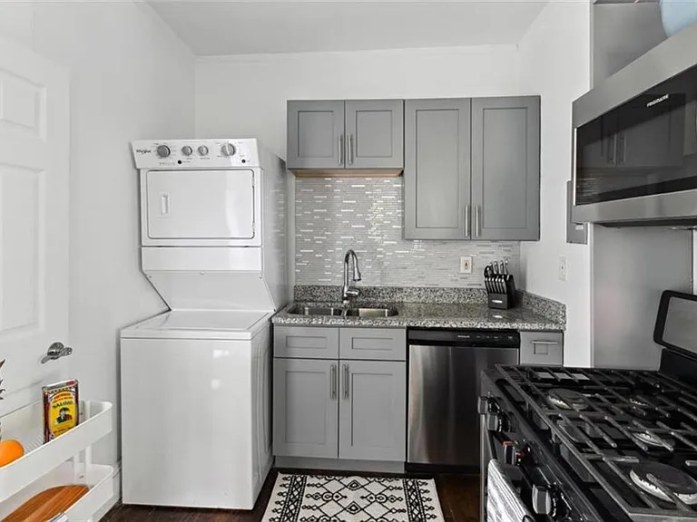 1351 Oxford Rd NE #3 — Photo 19