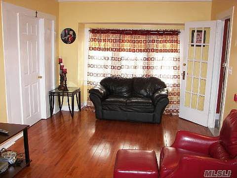 5th image of 570 Seaman Ave