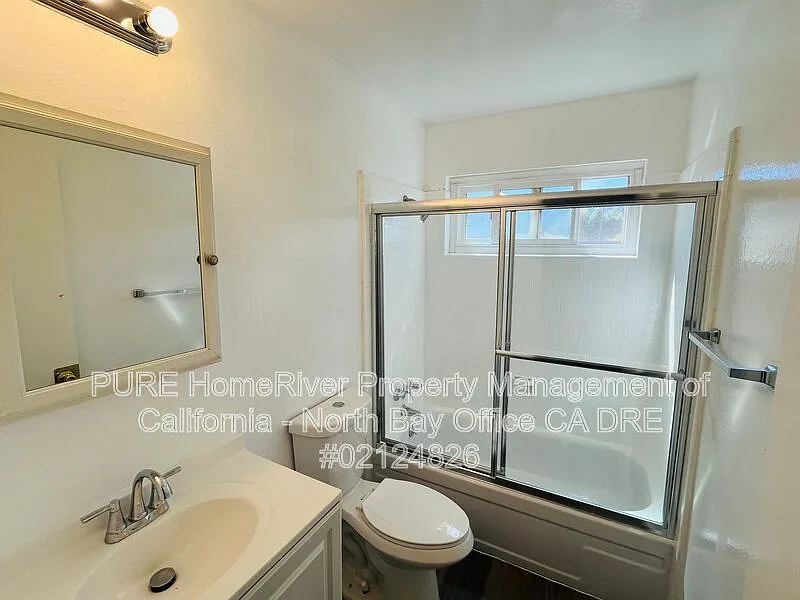 2 bed, 1.0 bath, $1,500 — Photo 4