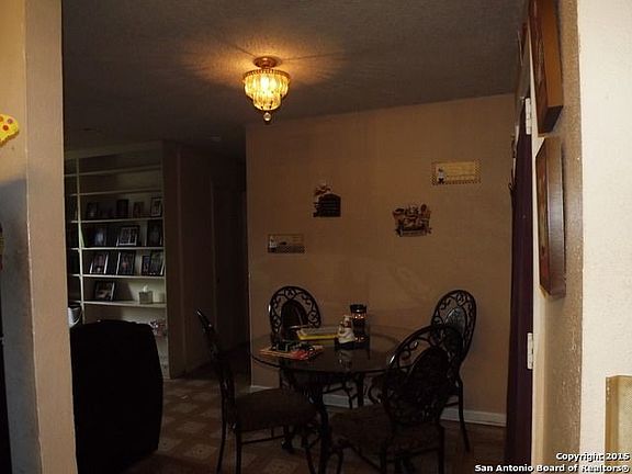 5th image of 110 Howerton Dr