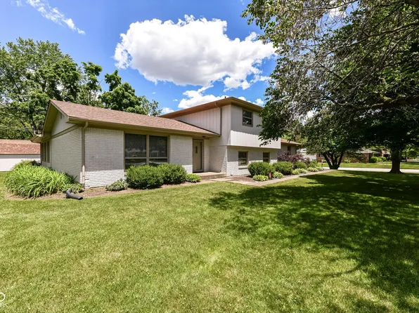 12 Bexhill Dr, Carmel, IN 46032