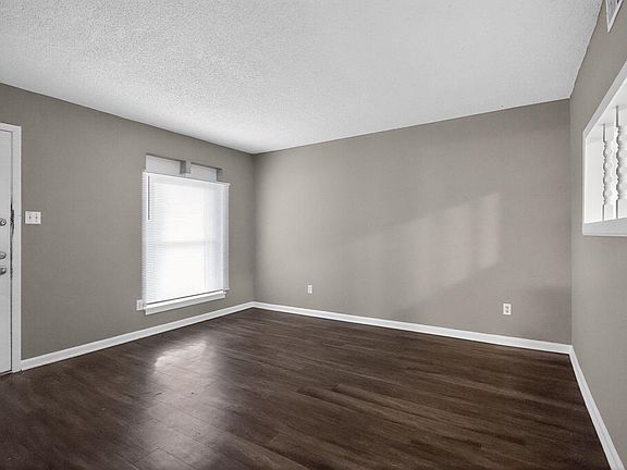 5th image of 5410 Cedar Bluff Dr
