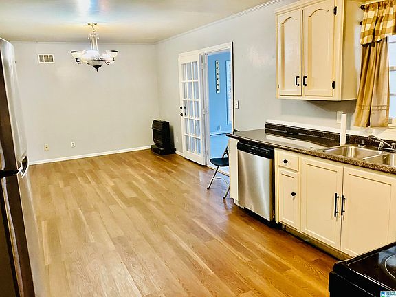 5th image of 17 Southmont Dr
