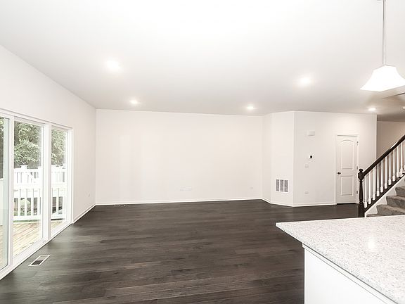 4th image of 776 Riverbank Dr Lot 5.02