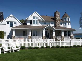 1139 E Bay Rd, Harbor Springs, MI 49740