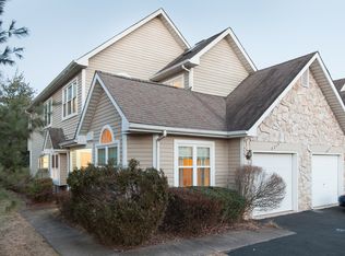 2215 Orchard Hill Cir, Warrington, PA 18976