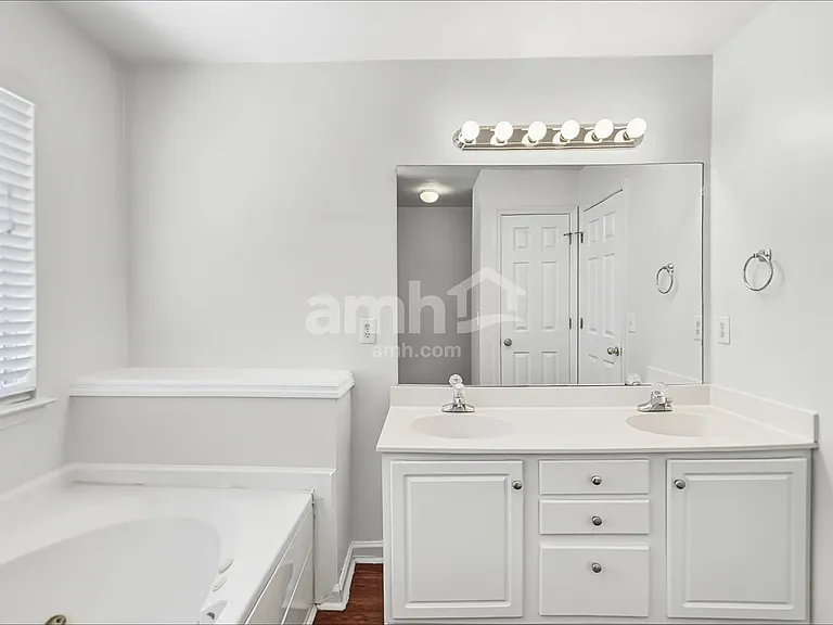 1513 Cardinal Ln — Photo 14