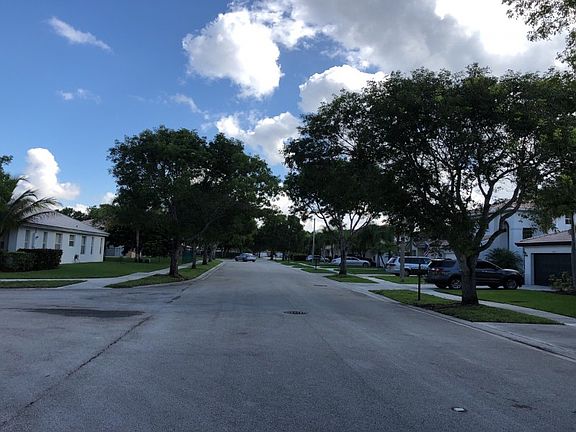 5th image of 1973 NW 208th Ter