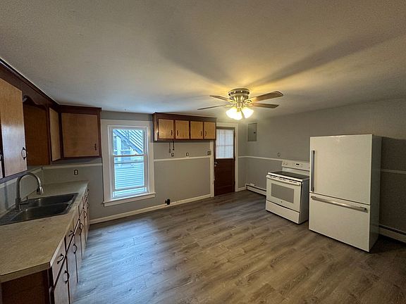 4th image of 3129 High St Unit 7