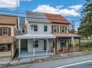 18 E Main St, Reinholds, PA 17569