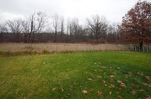 3rd image of 8561 Parkridge Ct