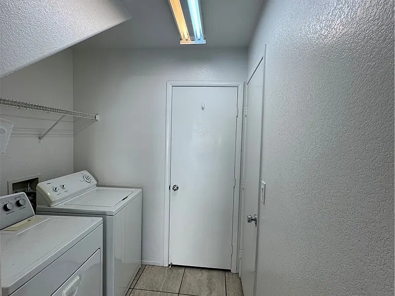 11695 Tierney Creek Dr — Photo 4