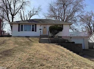 511 W 15th St, Carroll, IA 51401